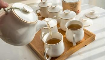 喝绿茶的最佳时间（常喝茶叶对身体有啥好处和坏处?）