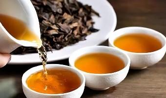 红茶和绿茶的区别减肥（红茶绿茶哪个更消脂）