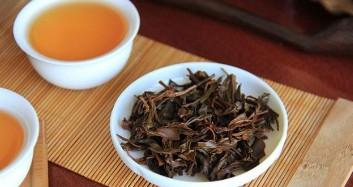 普洱生茶和熟茶的功效（普洱生茶属于发酵茶吗）