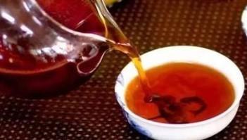普洱茶的功效与作用和副作用及禁忌（普洱和茯茶区别）