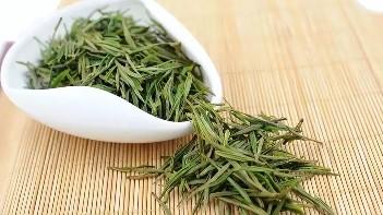 红茶和绿茶的区别功效哪个减肥（红茶对胃有好处吗）