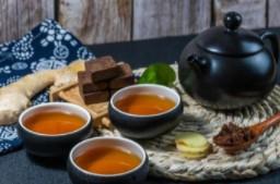 喝红茶有什么好处和坏处（喝红茶利尿是好事还是坏事）